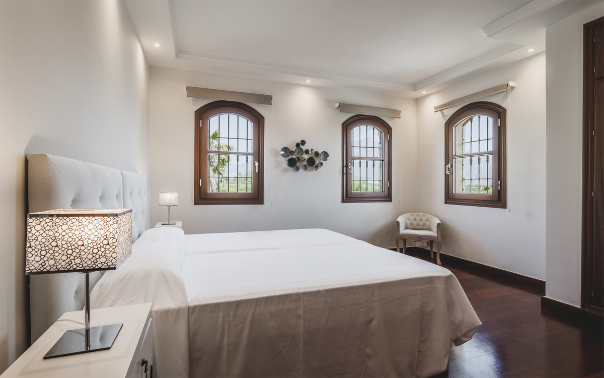 Se vende Villa - Chalet de 7 dormitorios en Costa Del Sol, Málaga, España