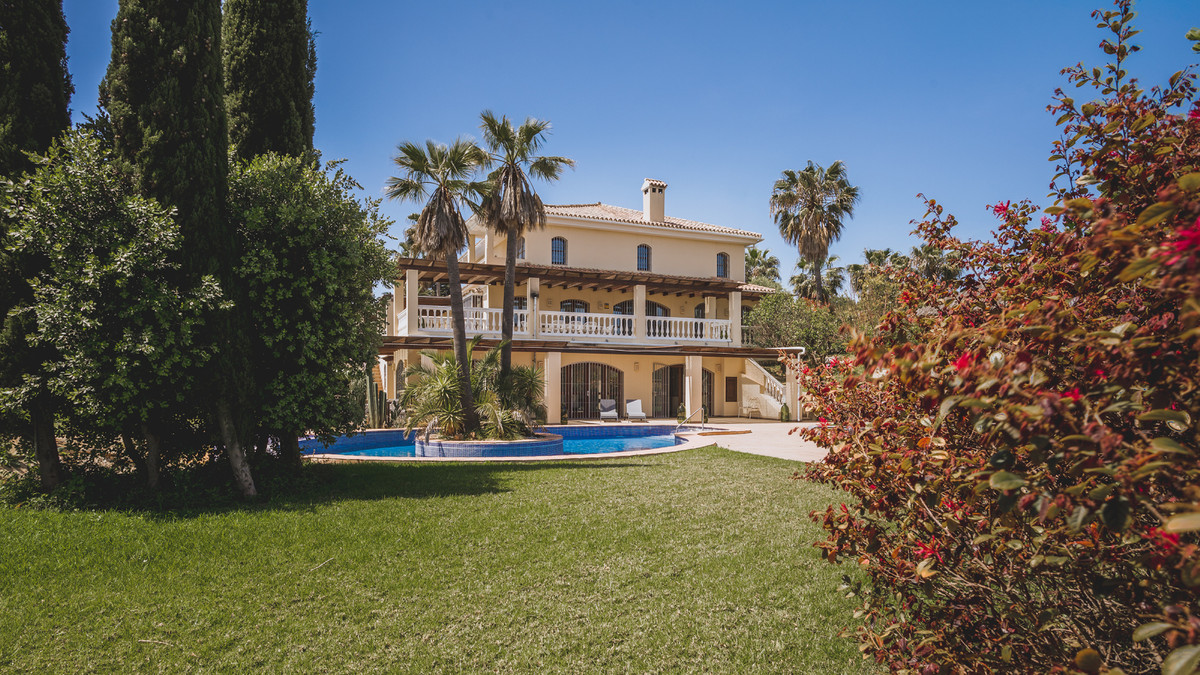 Se vende Villa - Chalet de 7 dormitorios en Costa Del Sol, Málaga, España