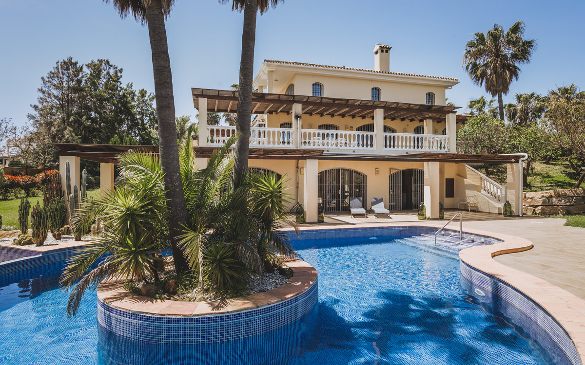 Se vende Villa - Chalet de 7 dormitorios en Costa Del Sol, Málaga, España