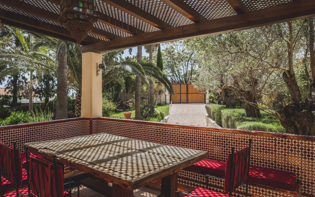 Se vende Villa - Chalet de 7 dormitorios en Costa Del Sol, Málaga, España