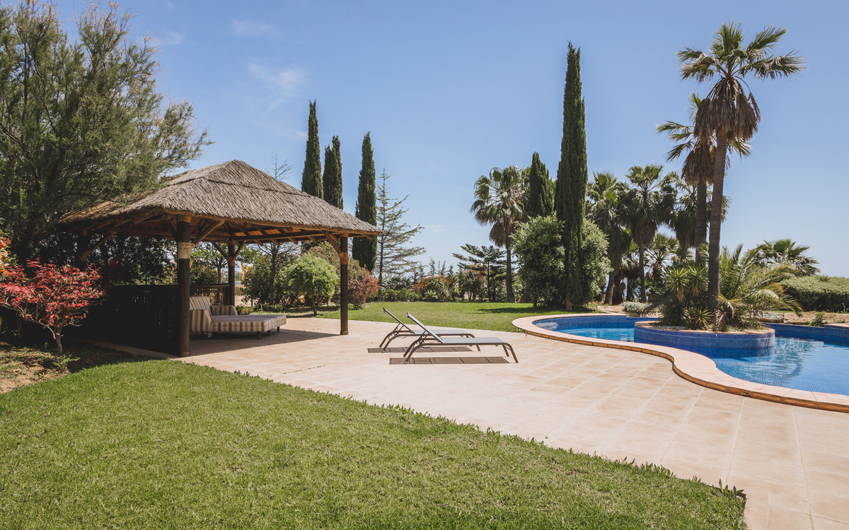 Se vende Villa - Chalet de 7 dormitorios en Costa Del Sol, Málaga, España