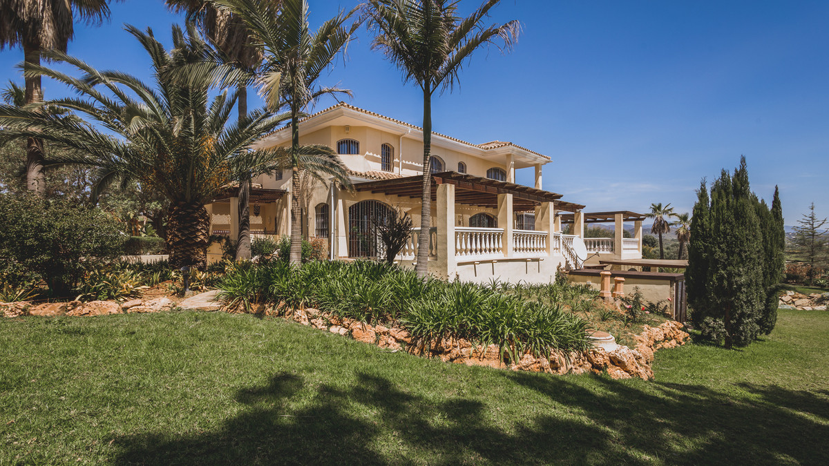 Se vende Villa - Chalet de 7 dormitorios en Costa Del Sol, Málaga, España