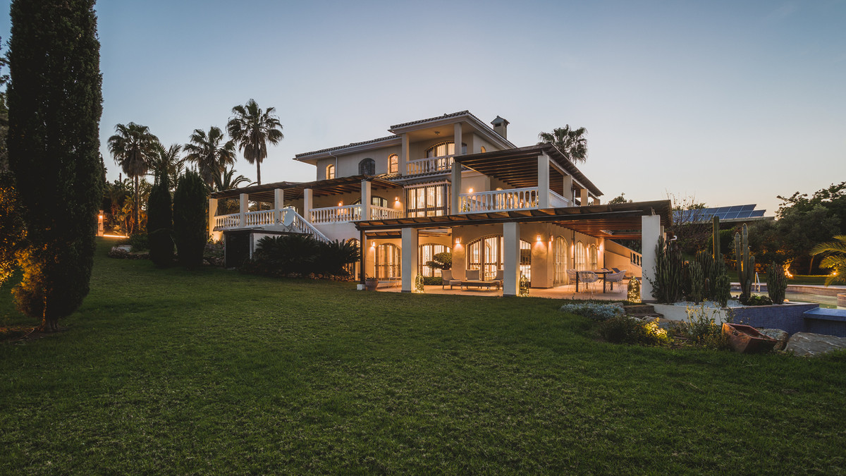 Se vende Villa - Chalet de 7 dormitorios en Costa Del Sol, Málaga, España