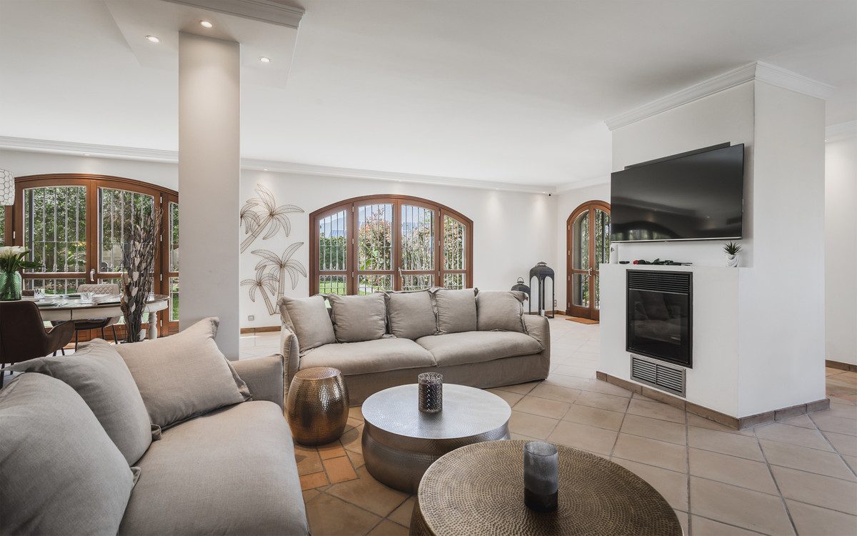 Se vende Villa - Chalet de 7 dormitorios en Costa Del Sol, Málaga, España