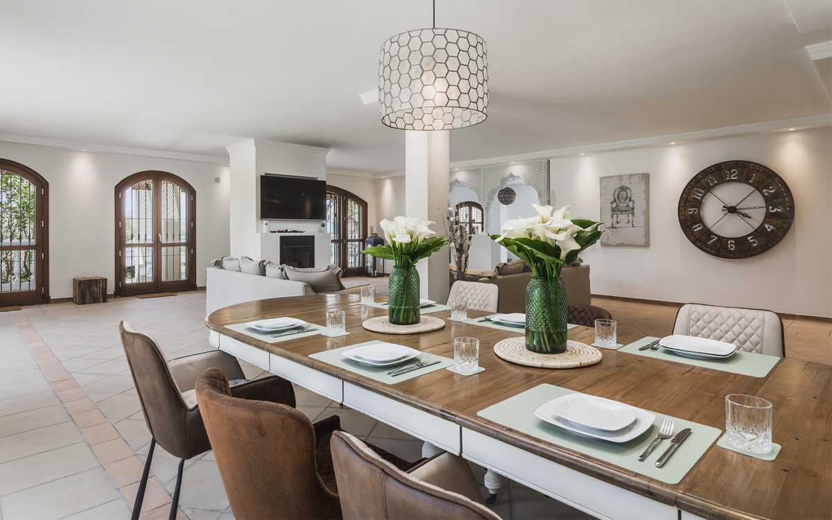Se vende Villa - Chalet de 7 dormitorios en Costa Del Sol, Málaga, España