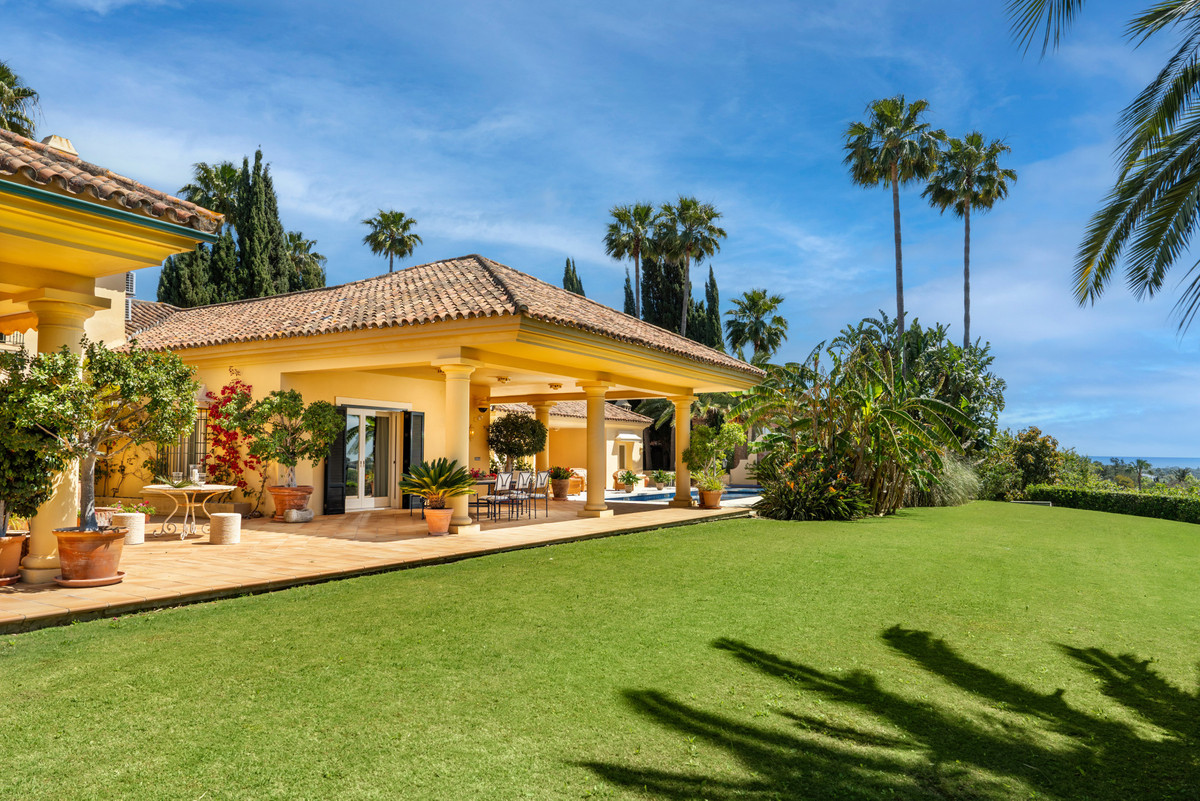 Se vende Villa - Chalet de 6 dormitorios en Costa Del Sol, Cadiz, España