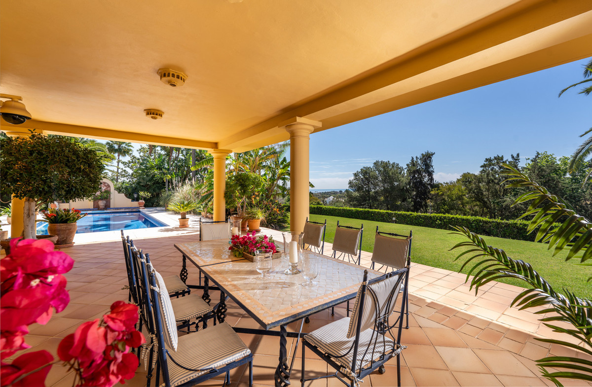 Se vende Villa - Chalet de 6 dormitorios en Costa Del Sol, Cadiz, España