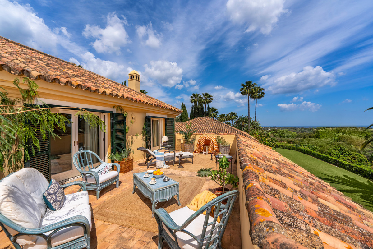 Se vende Villa - Chalet de 6 dormitorios en Costa Del Sol, Cadiz, España
