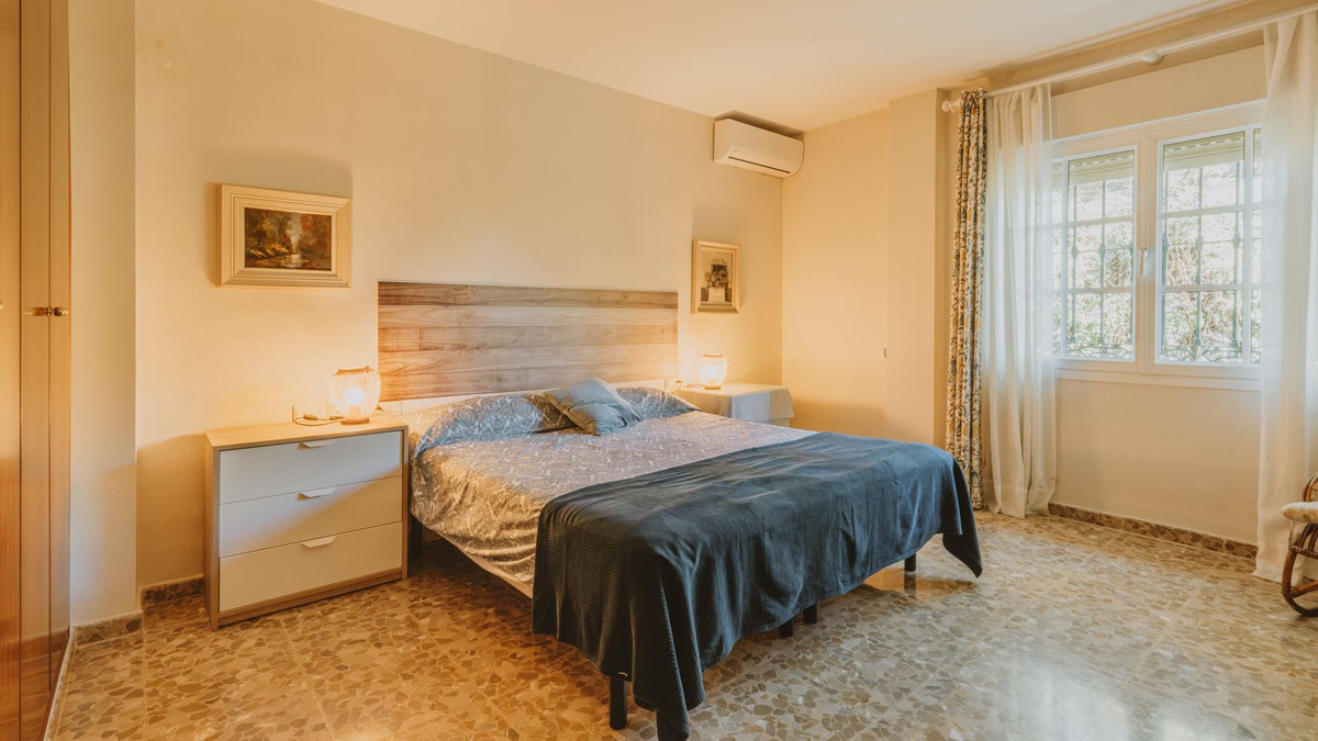 6 Bed Townhouse for sale in Marbella Costa Del Sol, Málaga, Spain