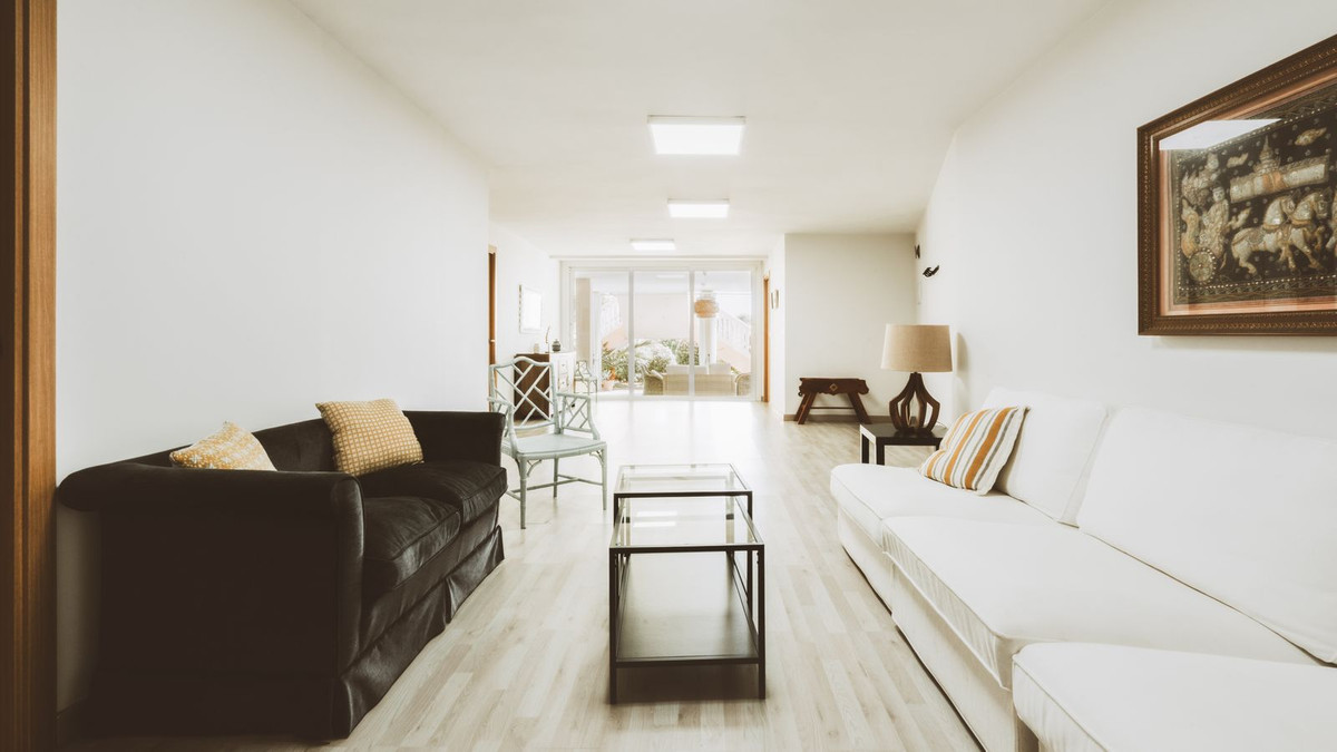6 Bed Townhouse for sale in Marbella Costa Del Sol, Málaga, Spain