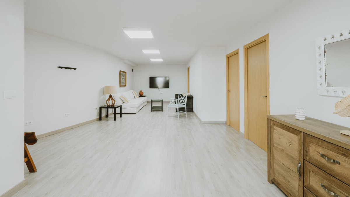 6 Bed Townhouse for sale in Marbella Costa Del Sol, Málaga, Spain