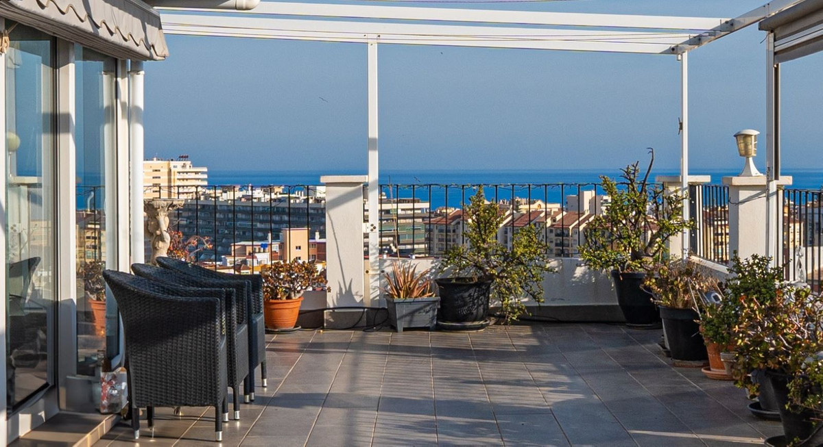 3 Bed Apartment for sale in Fuengirola Costa Del Sol, Málaga, Spain