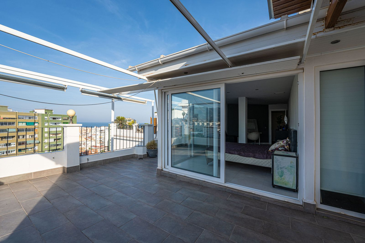 3 Bed Apartment for sale in Fuengirola Costa Del Sol, Málaga, Spain