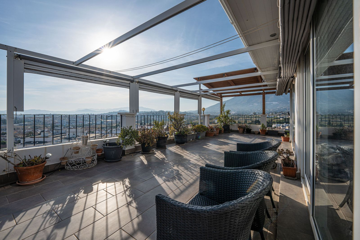 3 Bed Apartment for sale in Fuengirola Costa Del Sol, Málaga, Spain