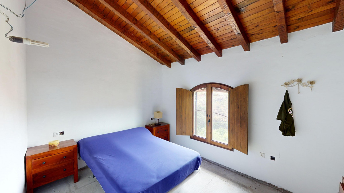 7 Bed Townhouse for sale in Moclinejo Costa Del Sol East, Málaga, Spain