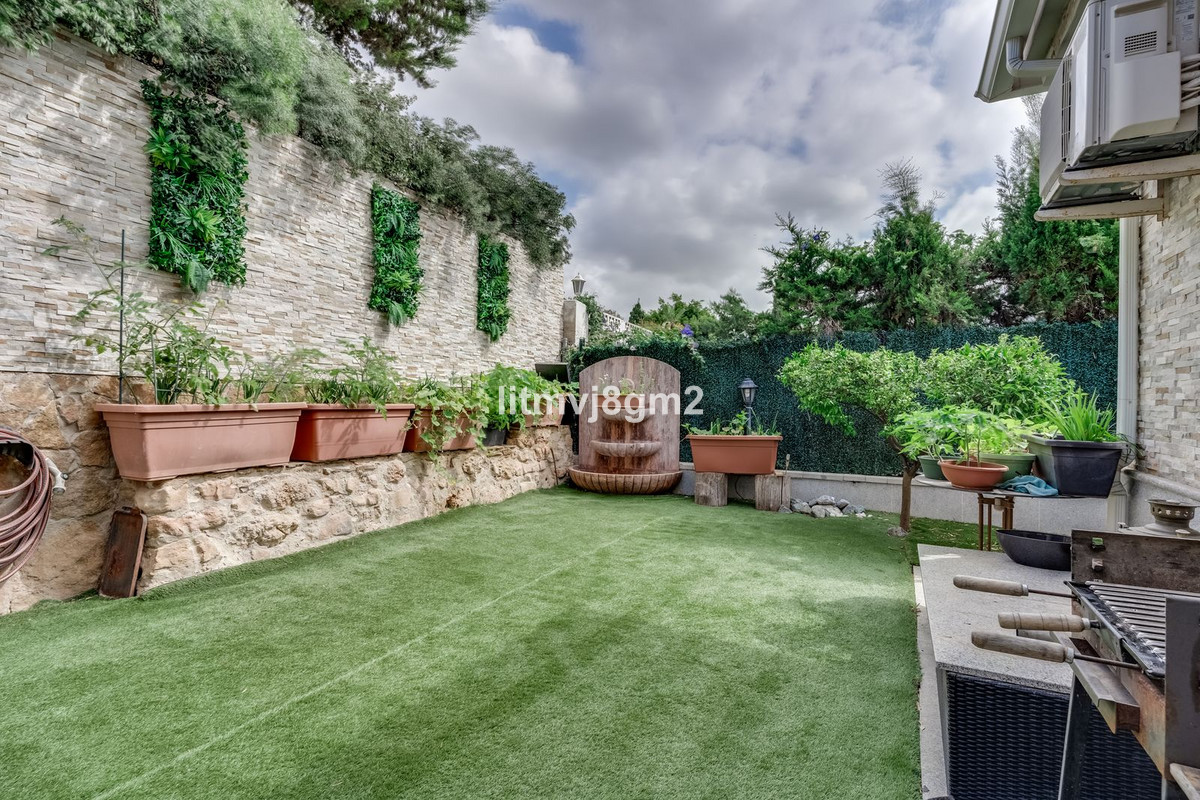 Se vende Villa - Chalet de 4 dormitorios en Costa Del Sol, Málaga, España