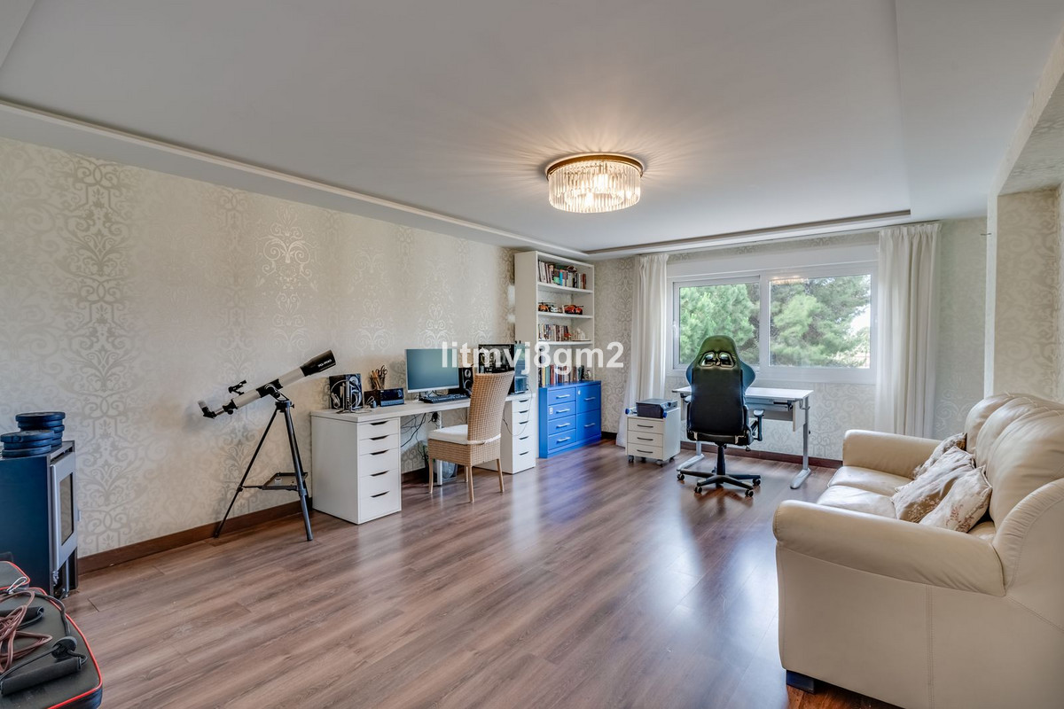 Se vende Villa - Chalet de 4 dormitorios en Costa Del Sol, Málaga, España