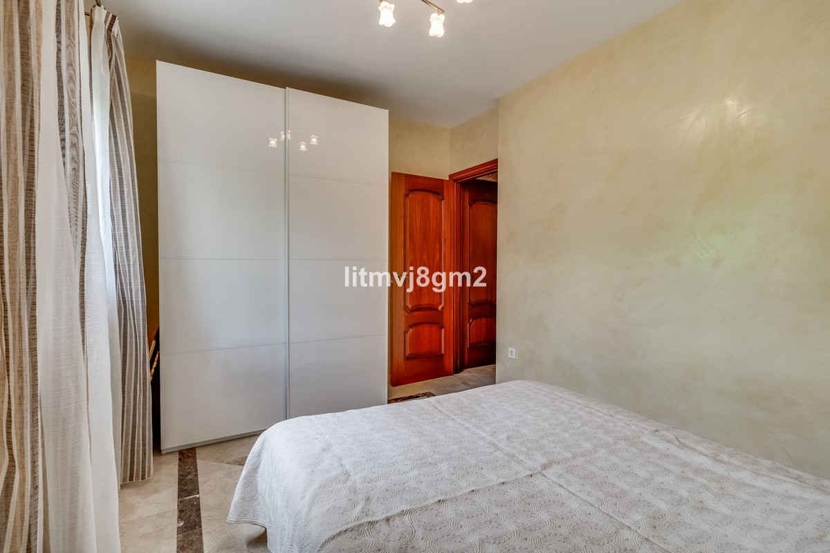 Se vende Villa - Chalet de 4 dormitorios en Costa Del Sol, Málaga, España