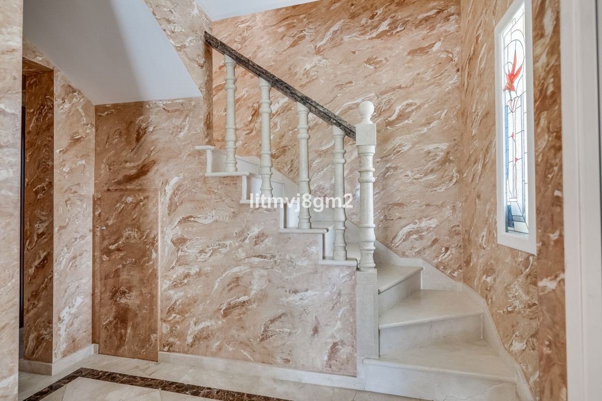 Se vende Villa - Chalet de 4 dormitorios en Costa Del Sol, Málaga, España