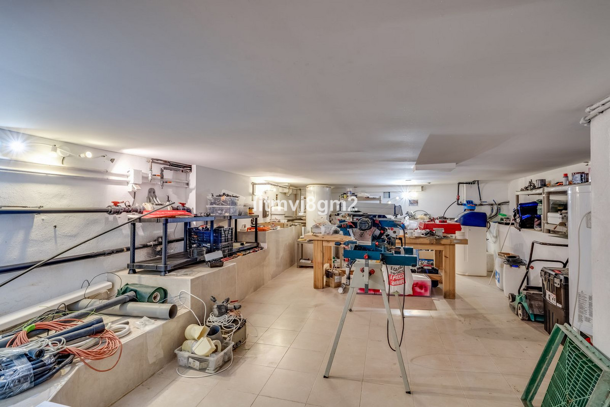 Se vende Villa - Chalet de 4 dormitorios en Costa Del Sol, Málaga, España