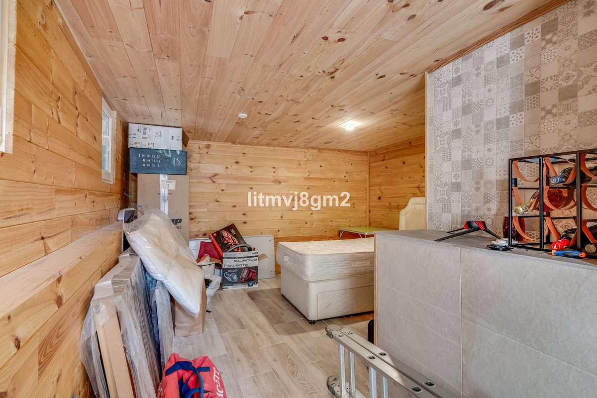 Se vende Villa - Chalet de 4 dormitorios en Costa Del Sol, Málaga, España