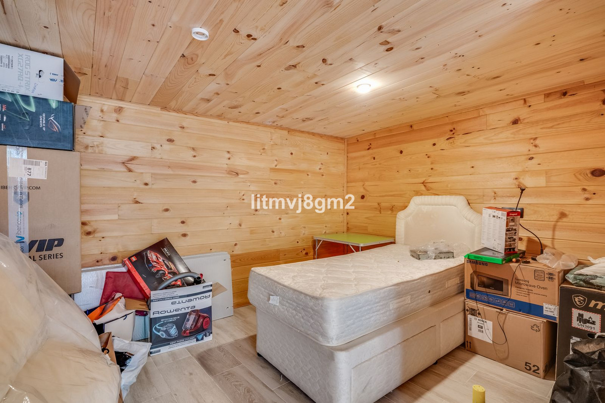 Se vende Villa - Chalet de 4 dormitorios en Costa Del Sol, Málaga, España