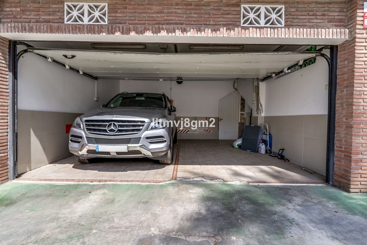 Se vende Villa - Chalet de 4 dormitorios en Costa Del Sol, Málaga, España