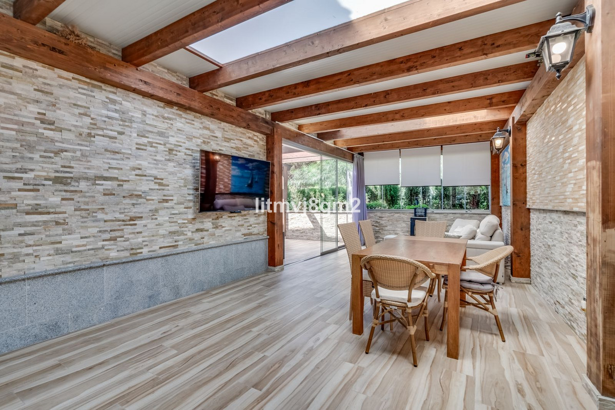 Se vende Villa - Chalet de 4 dormitorios en Costa Del Sol, Málaga, España
