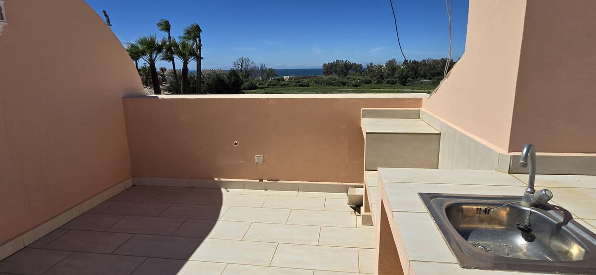 2 Bed Apartment for sale in New Golden Mile Costa Del Sol, Málaga, Spain