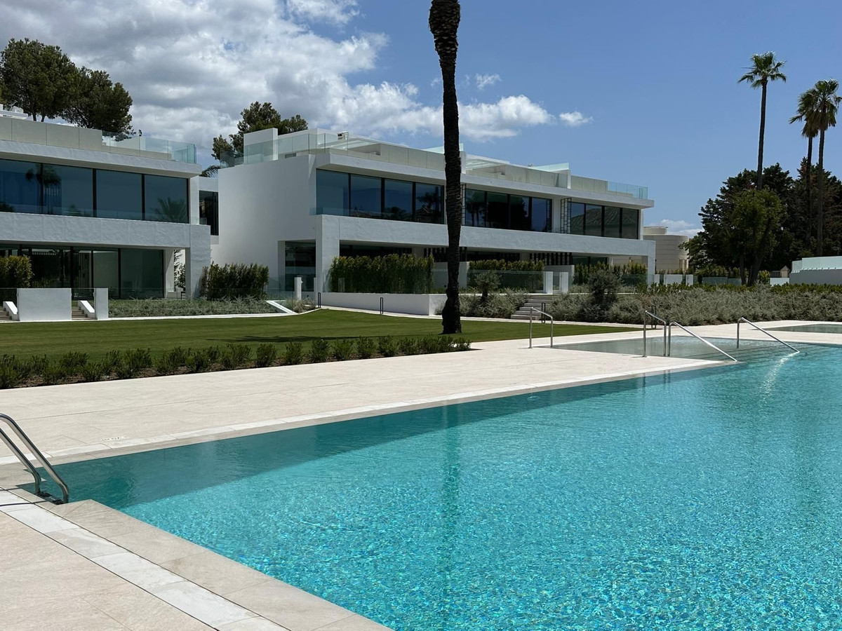 Se vende Pareada de 4 dormitorios en Costa Del Sol, Málaga, España