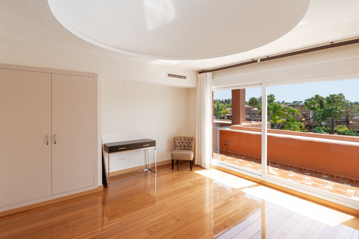 3 Bed Apartment for sale in Guadalmina Baja Costa Del Sol, Málaga, Spain
