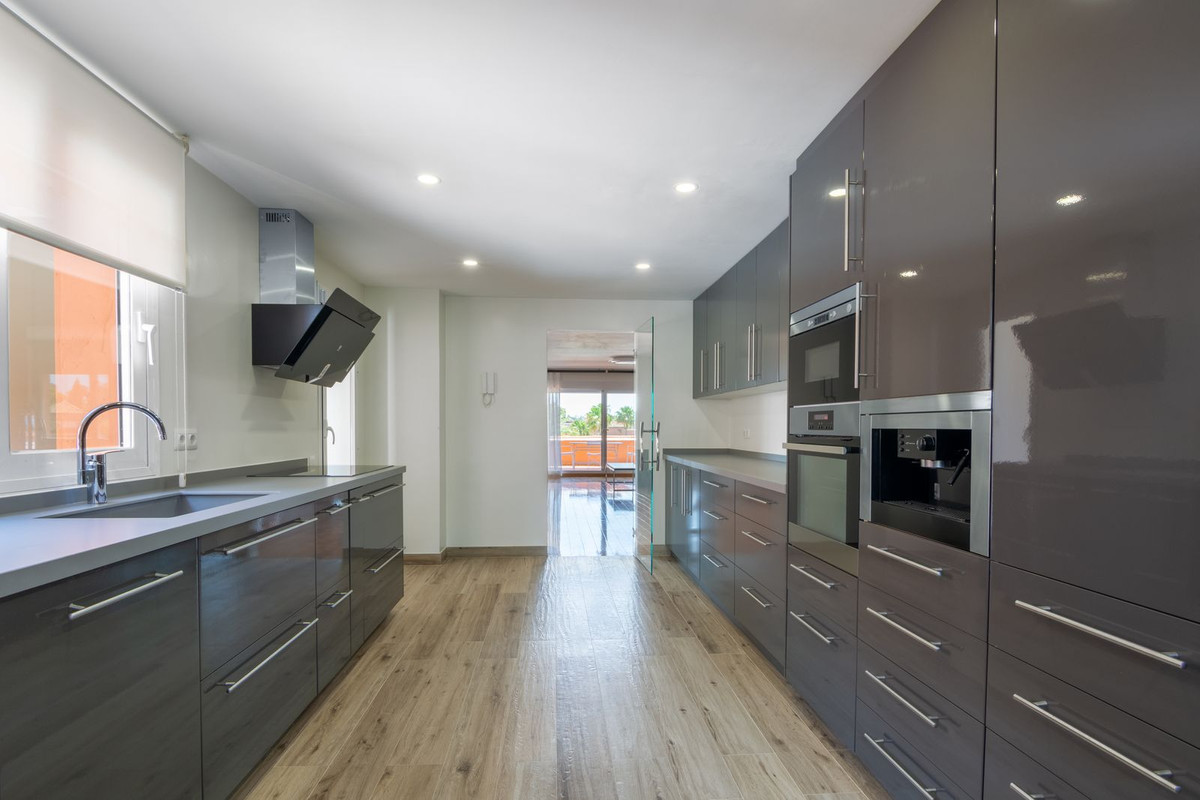 3 Bed Apartment for sale in Guadalmina Baja Costa Del Sol, Málaga, Spain