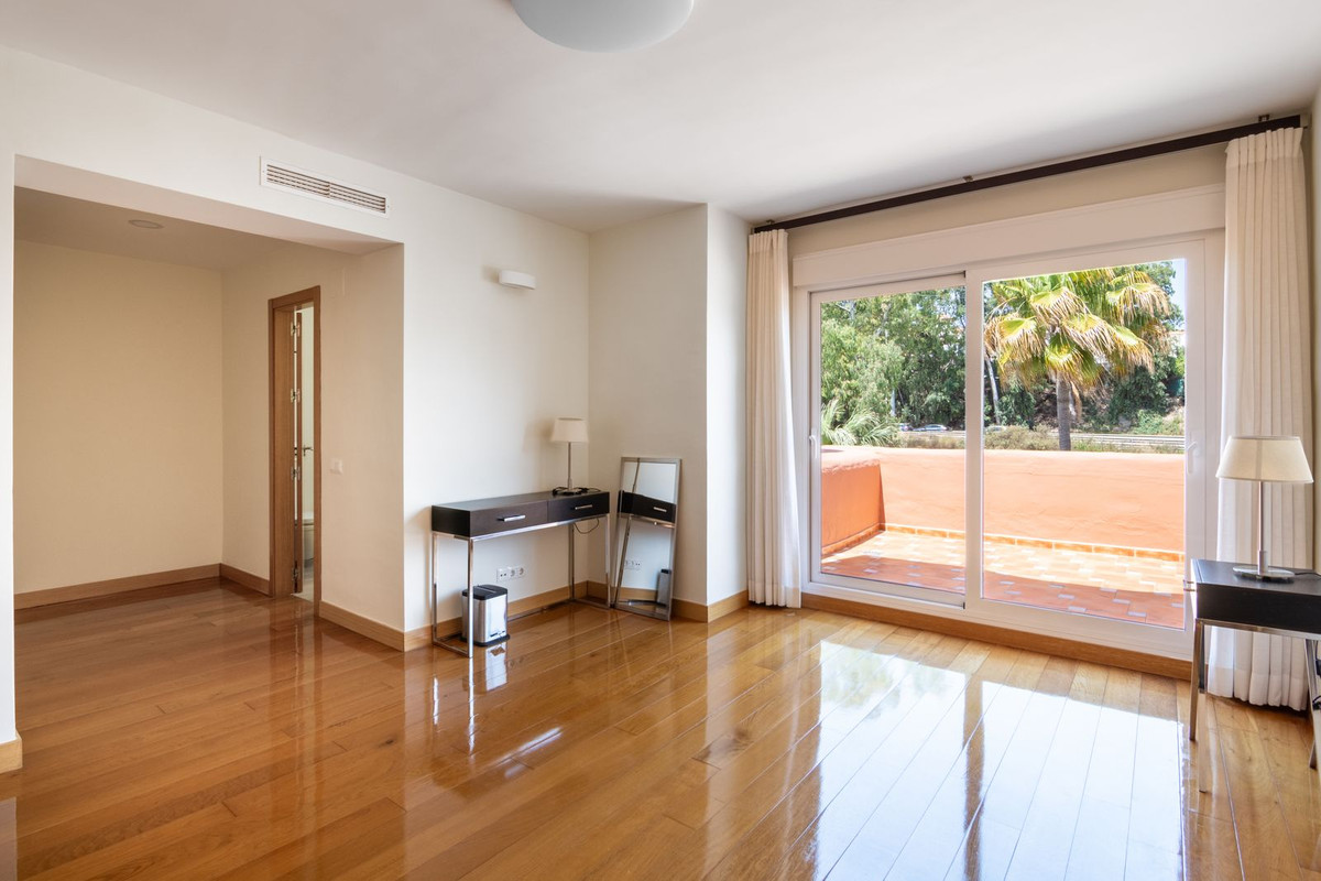 3 Bed Apartment for sale in Guadalmina Baja Costa Del Sol, Málaga, Spain