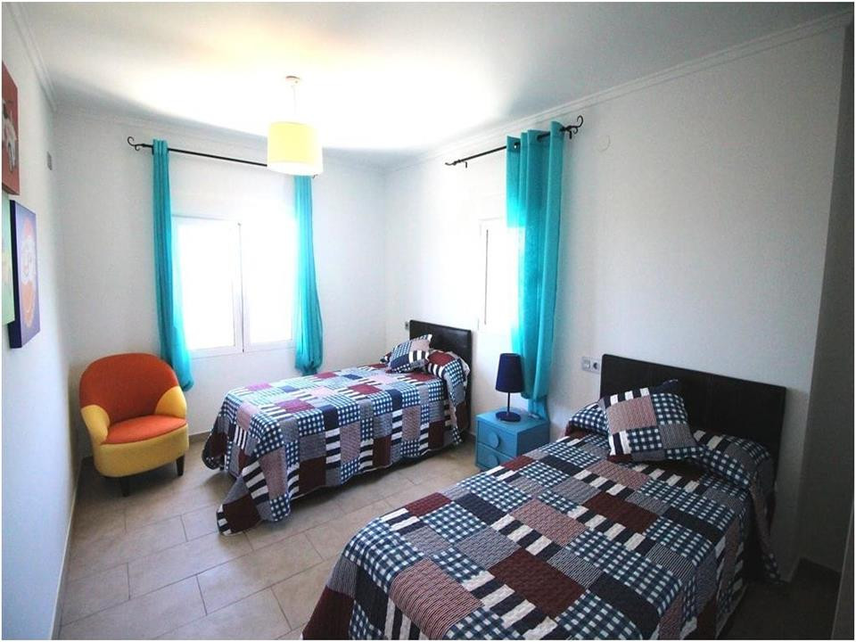 Se vende Villa - Chalet de 3 dormitorios en Costa Blanca, Alicante, España