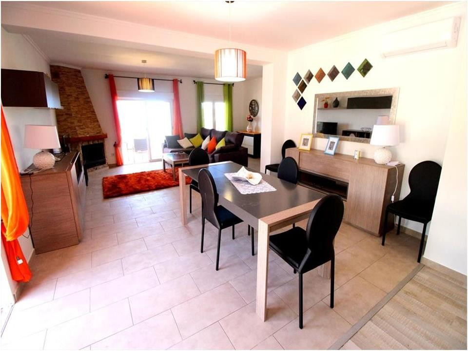 Se vende Villa - Chalet de 3 dormitorios en Costa Blanca, Alicante, España