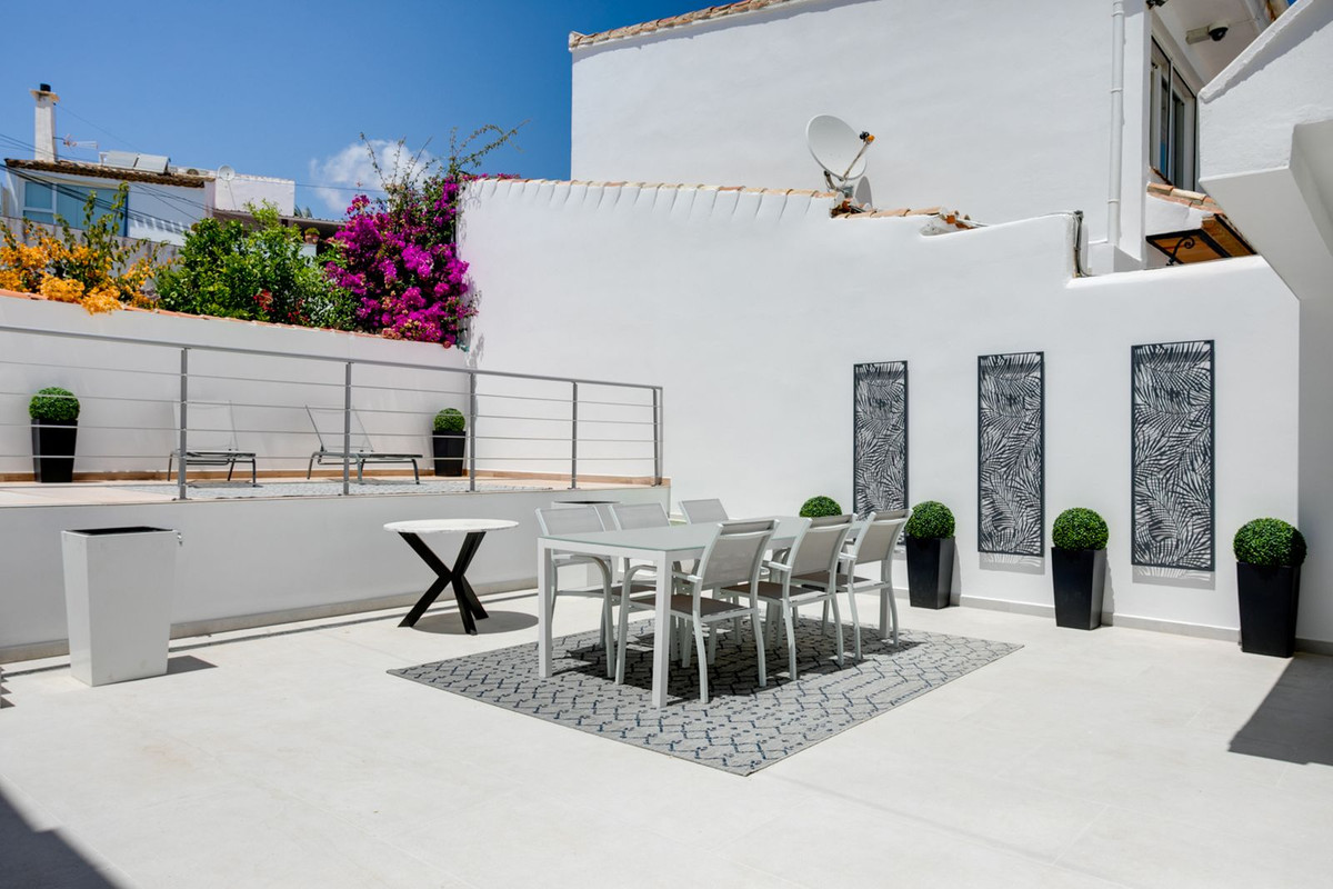 3 Bed Townhouse for sale in Estepona Costa Del Sol, Málaga, Spain