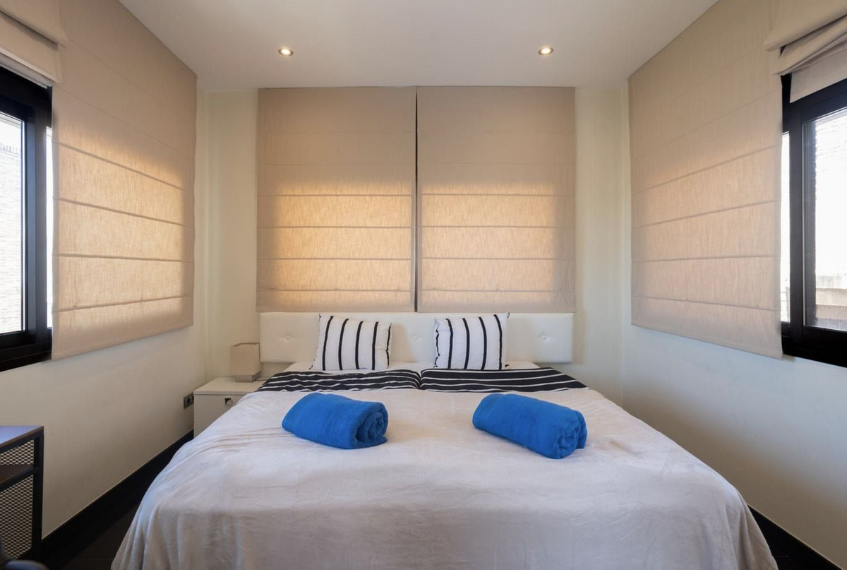 2 Bed Apartment for sale in New Golden Mile Costa Del Sol, Málaga, Spain