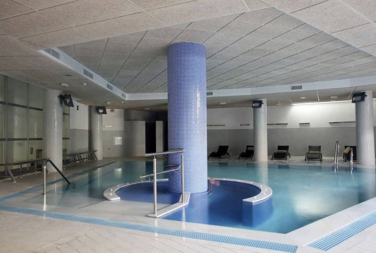 2 Bed Apartment for sale in New Golden Mile Costa Del Sol, Málaga, Spain