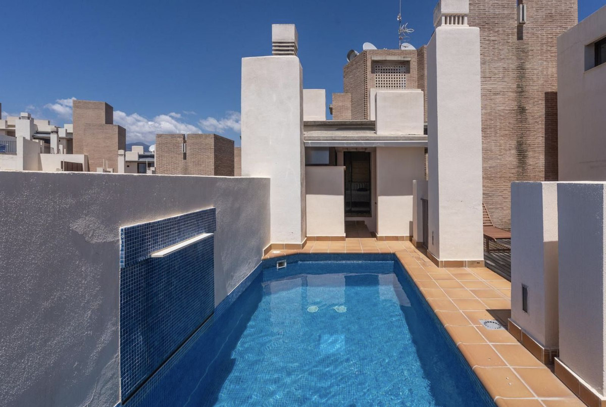 2 Bed Apartment for sale in New Golden Mile Costa Del Sol, Málaga, Spain