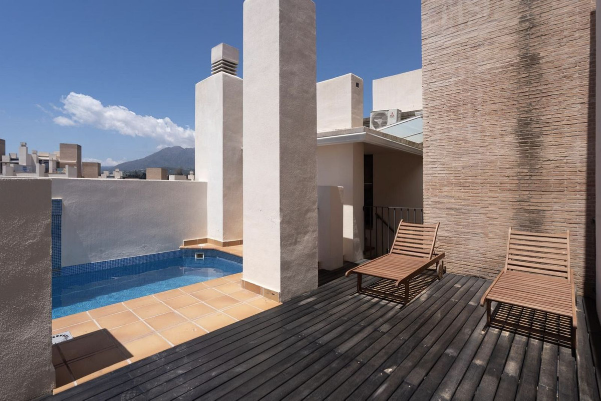 2 Bed Apartment for sale in New Golden Mile Costa Del Sol, Málaga, Spain