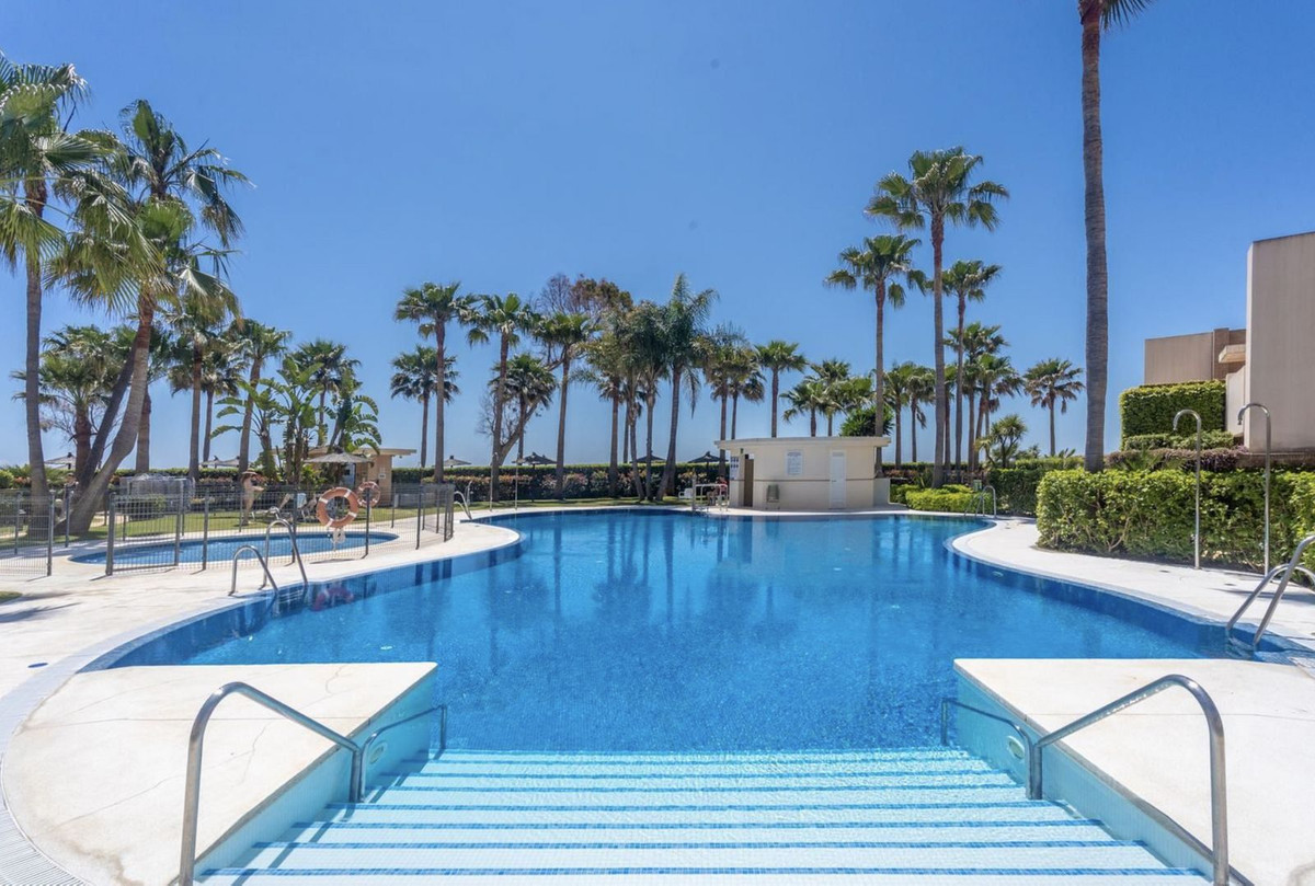 2 Bed Apartment for sale in New Golden Mile Costa Del Sol, Málaga, Spain