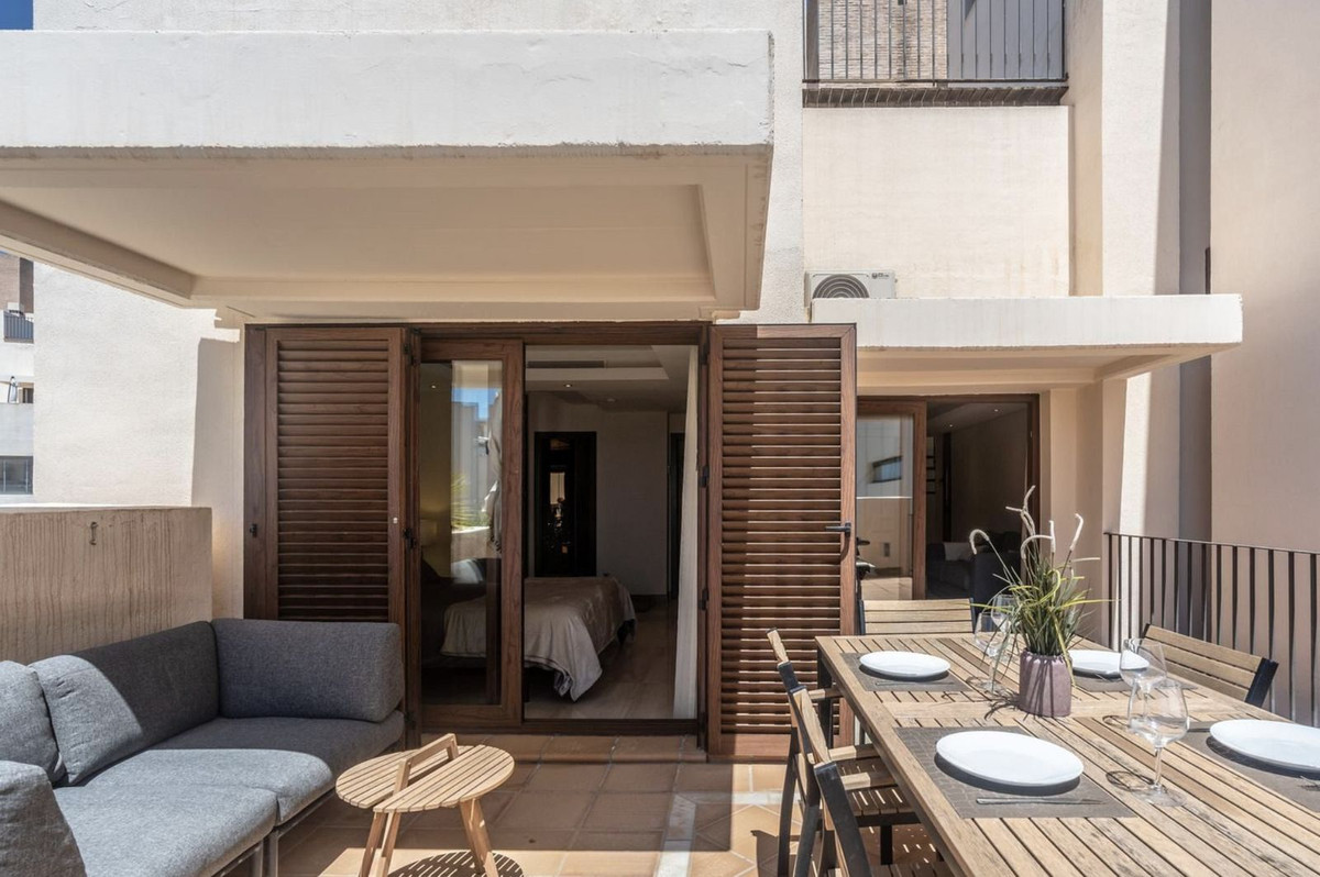 2 Bed Apartment for sale in New Golden Mile Costa Del Sol, Málaga, Spain
