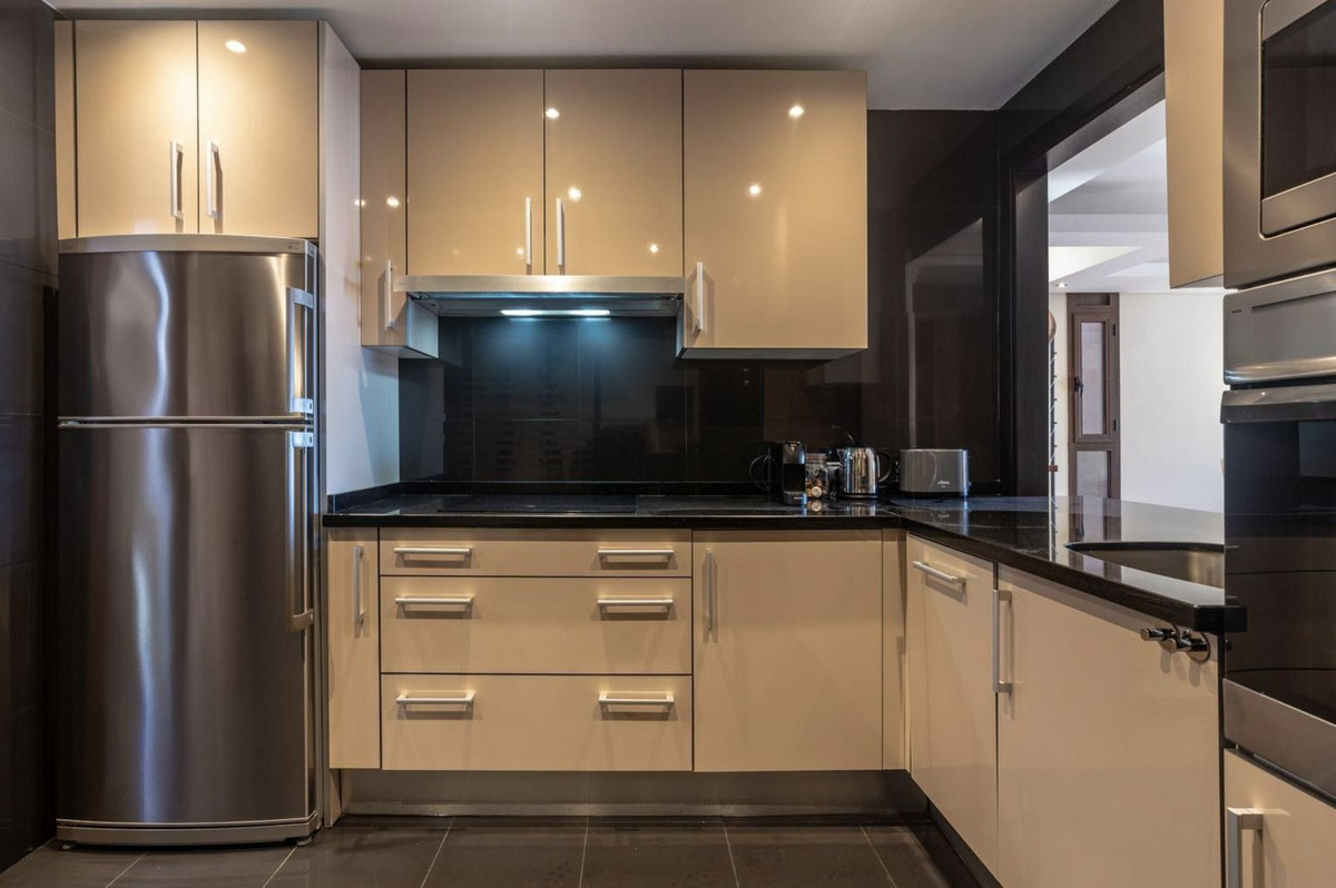 2 Bed Apartment for sale in New Golden Mile Costa Del Sol, Málaga, Spain