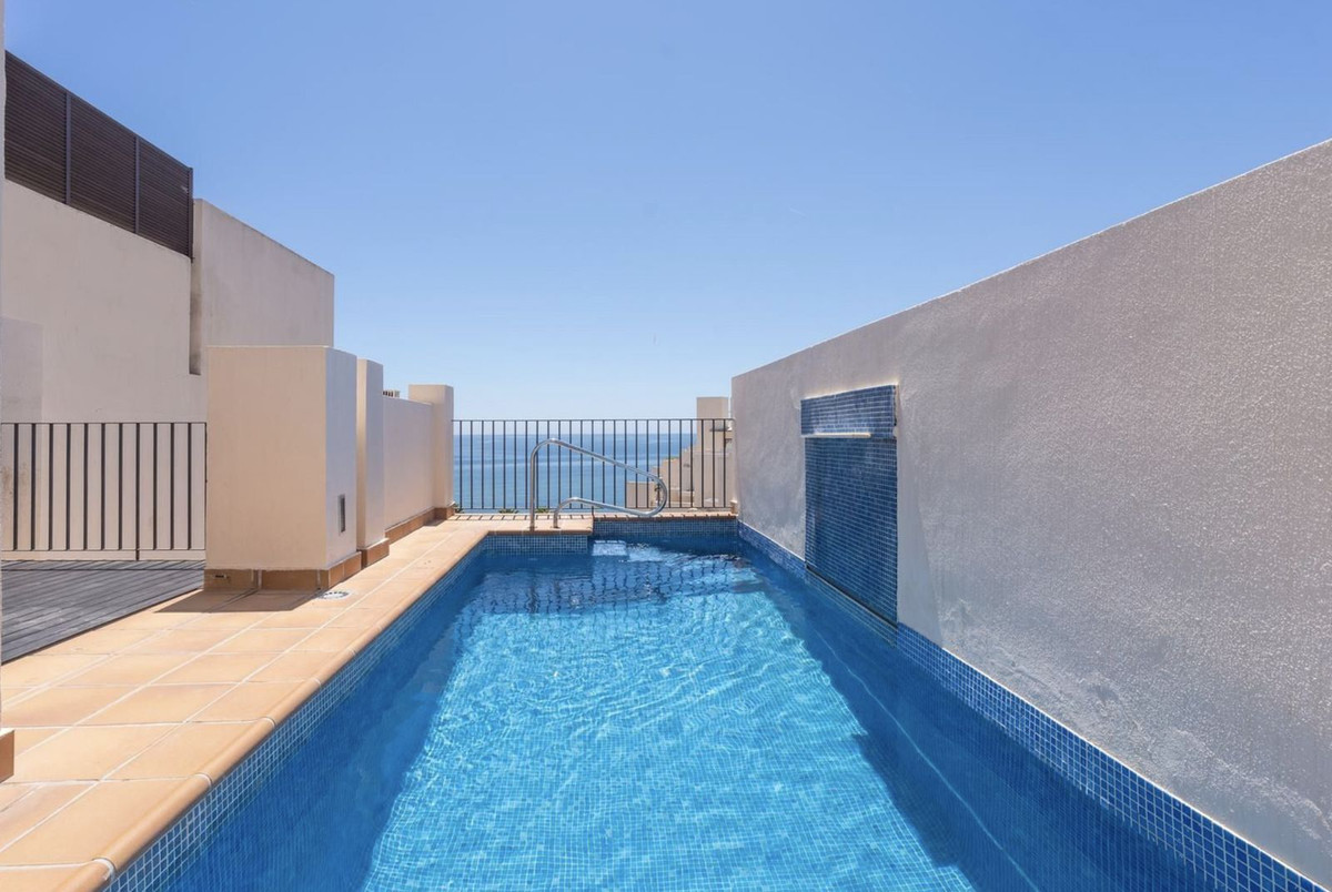 2 Bed Apartment for sale in New Golden Mile Costa Del Sol, Málaga, Spain