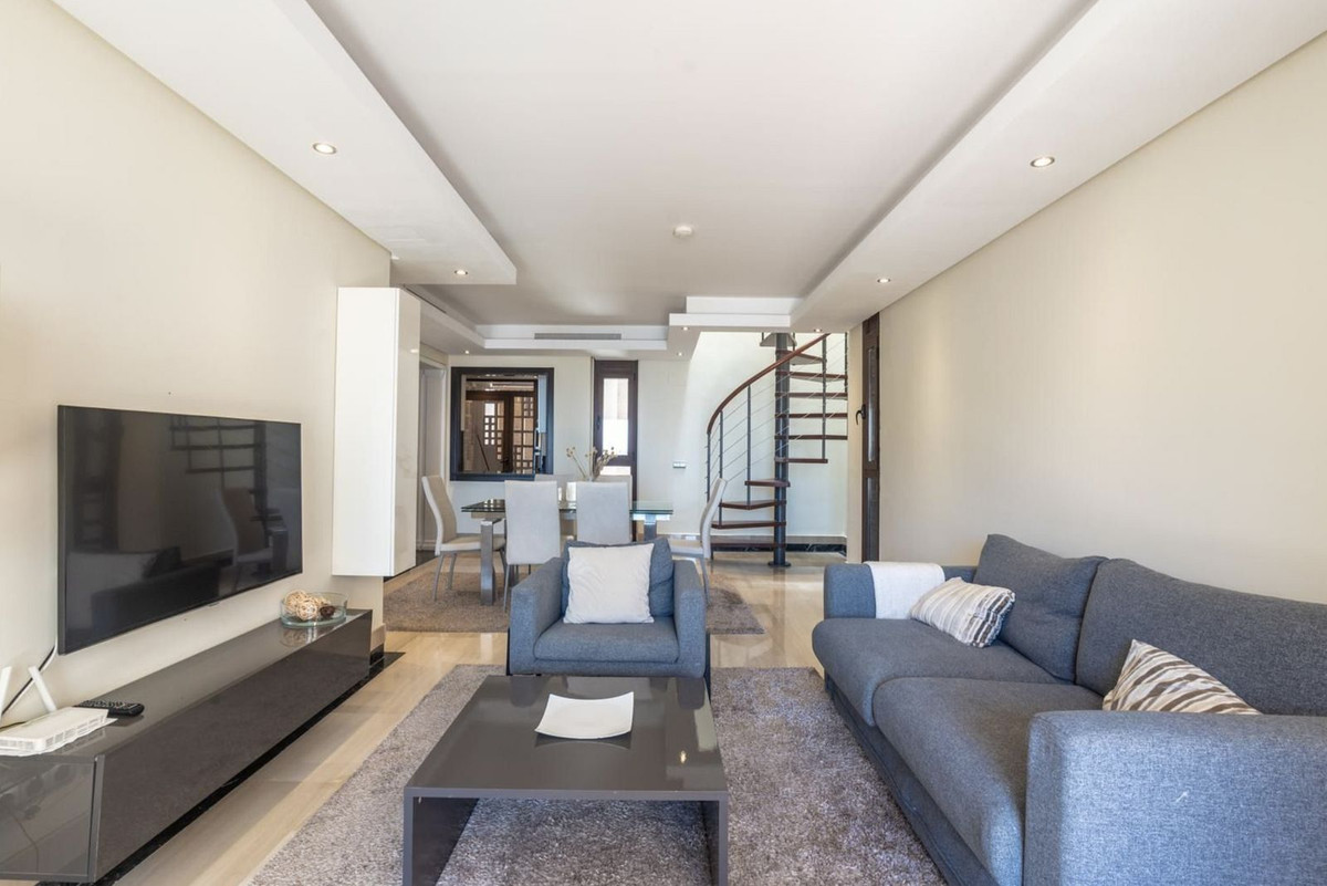 2 Bed Apartment for sale in New Golden Mile Costa Del Sol, Málaga, Spain