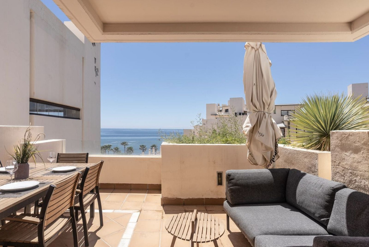 2 Bed Apartment for sale in New Golden Mile Costa Del Sol, Málaga, Spain