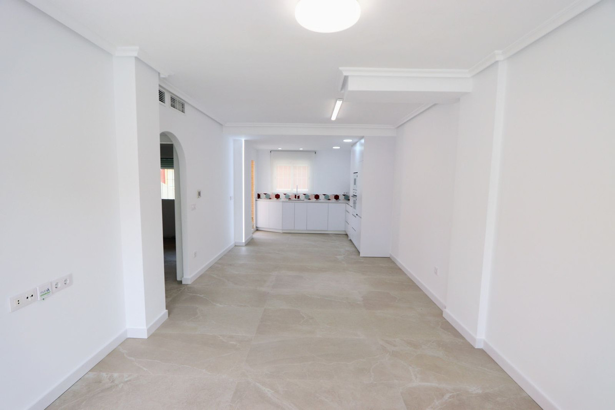 2 Bed Apartment for sale in Torre De La Horadada Costa Blanca, Alicante, Spain