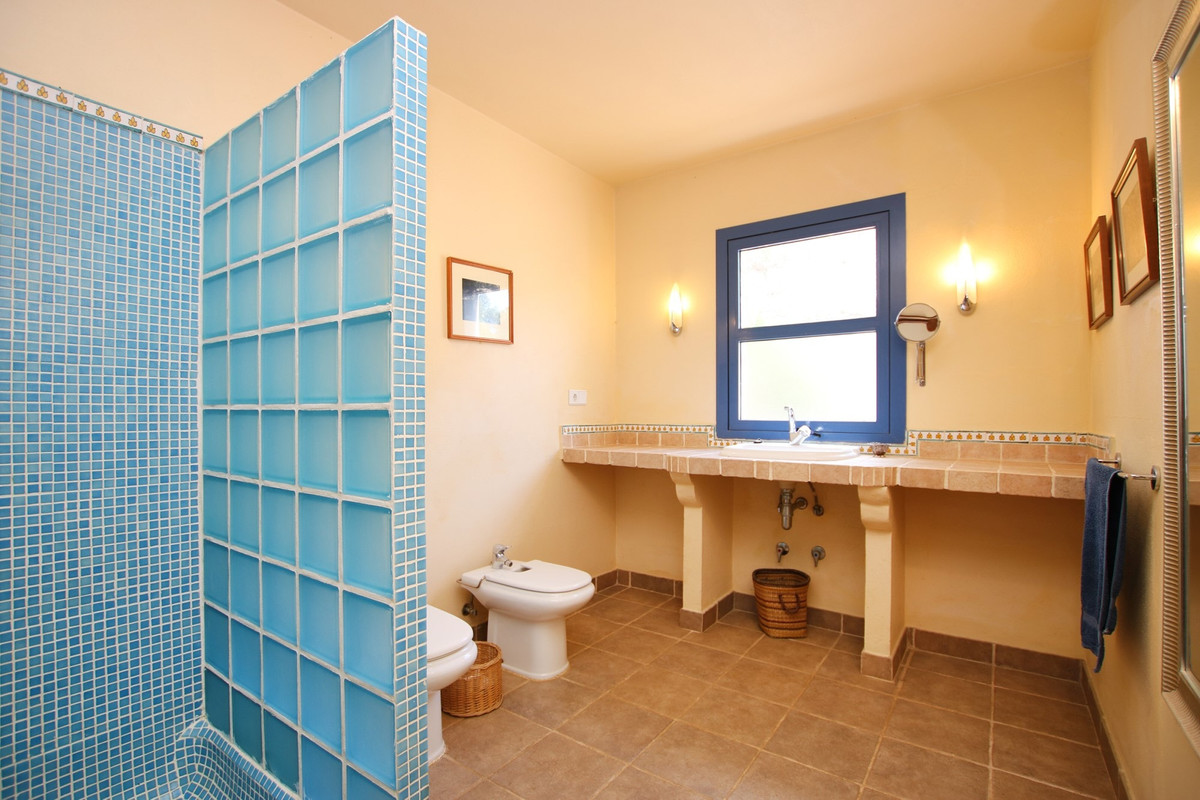 9 Bed Townhouse for sale in Gaucín Costa Del Sol, Málaga, Spain