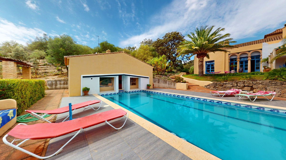 9 Bed Townhouse for sale in Gaucín Costa Del Sol, Málaga, Spain