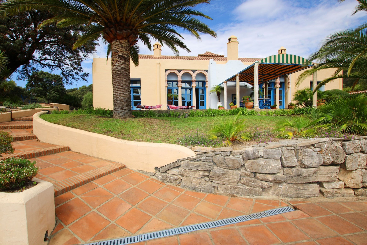 9 Bed Townhouse for sale in Gaucín Costa Del Sol, Málaga, Spain